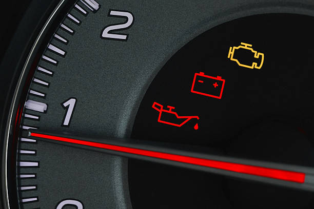 armatuurlaua hoiatustuled viitavad auto diagnostika vajadusele